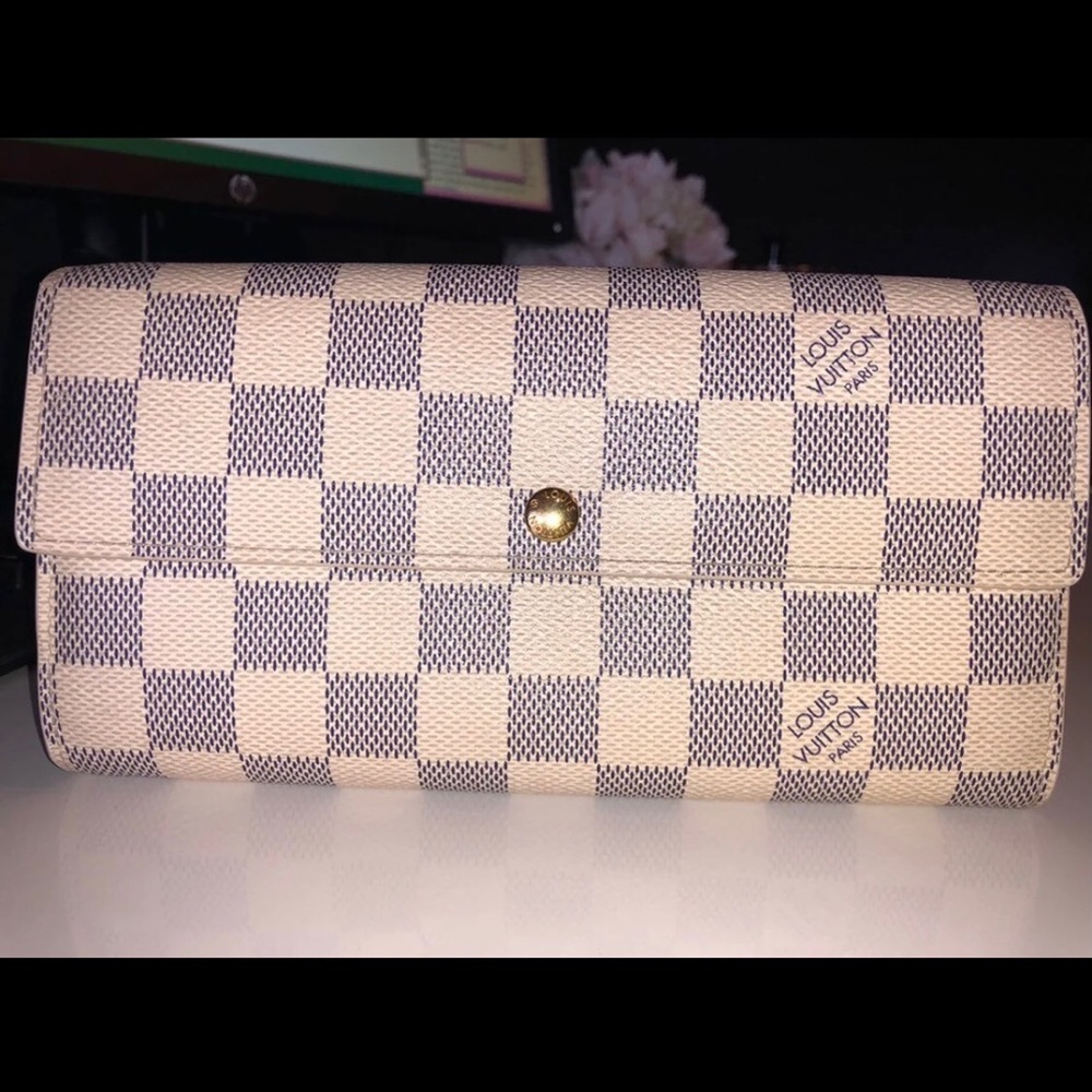 Louis Vuitton Sahara wallet